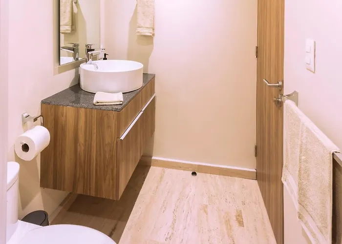 Junto A Embajada De Usa! Apartamento